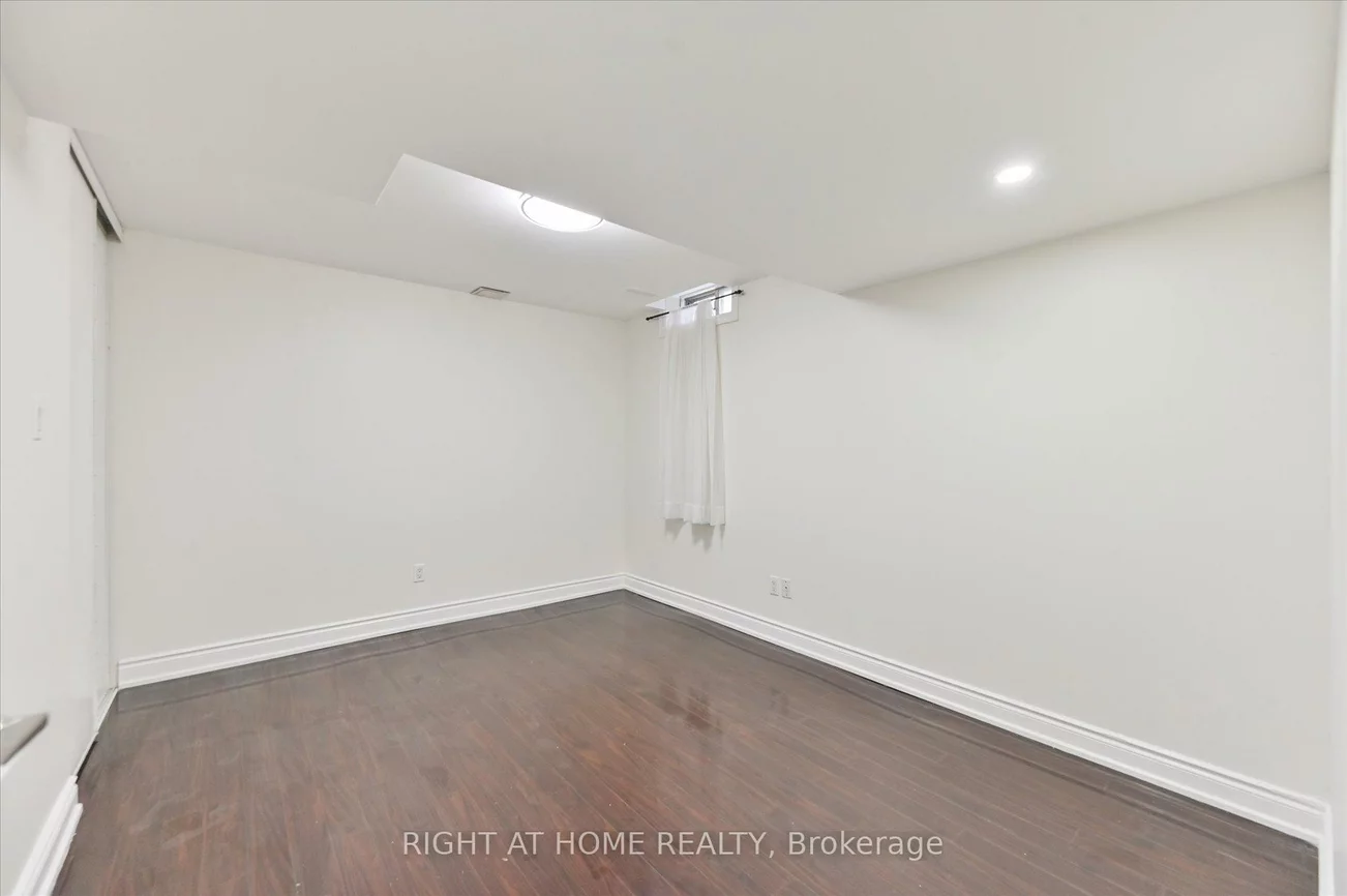 40, Norman Ross, Middlefield, Markham