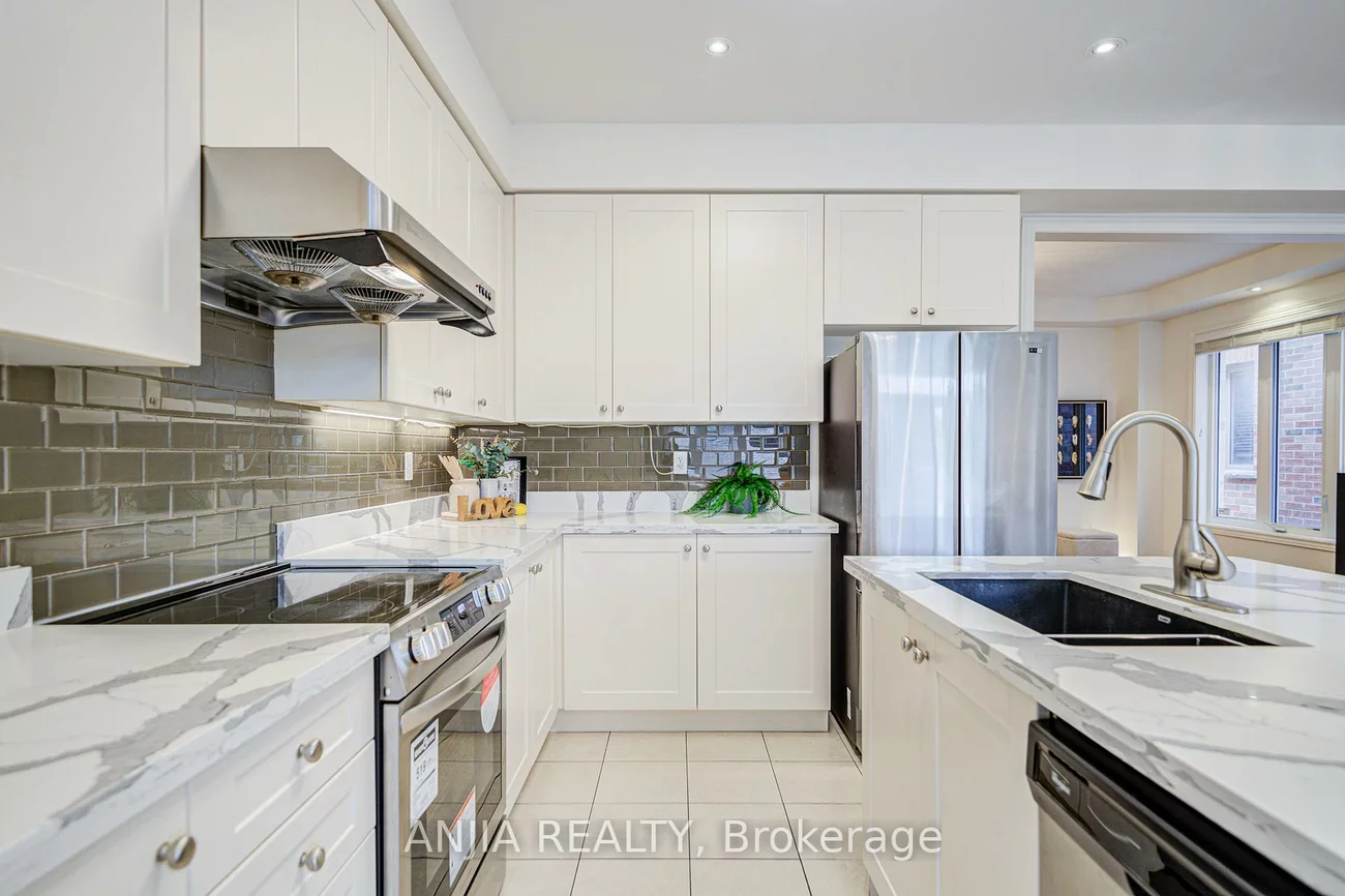 116, Hubner, Berczy, Markham