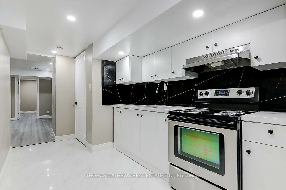 25, Turnhouse, Box Grove, Markham