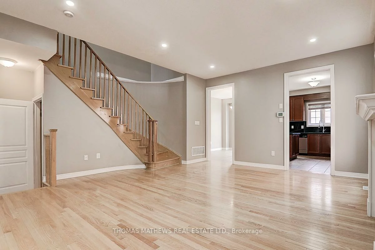 25, Turnhouse, Box Grove, Markham