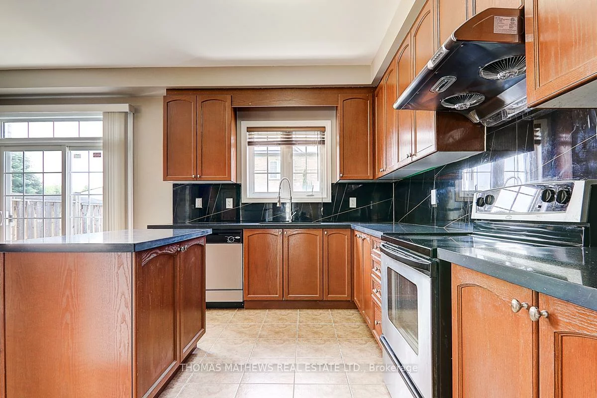 25, Turnhouse, Box Grove, Markham