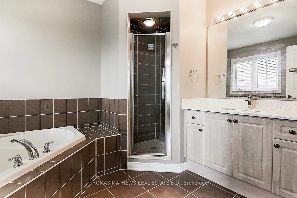 25, Turnhouse, Box Grove, Markham