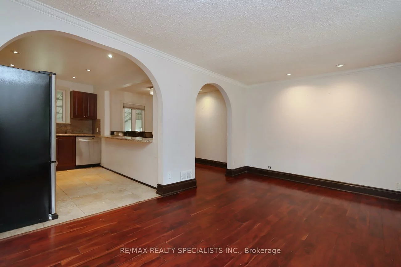 44, Woodward, Grandview, Markham