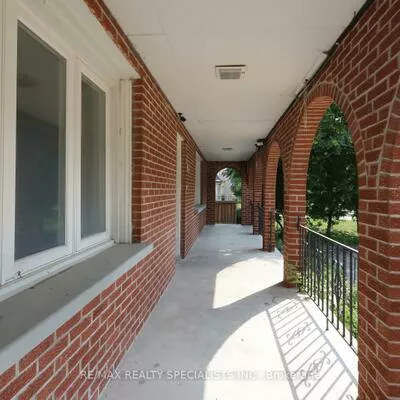 44, Woodward, Grandview, Markham