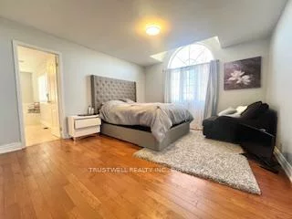 35, Glenbrook, Berczy, Markham