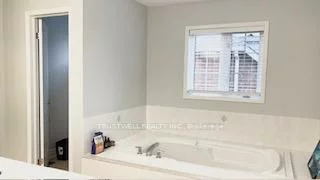 35, Glenbrook, Berczy, Markham