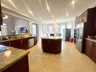 35, Glenbrook, Berczy, Markham