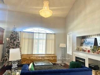 35, Glenbrook, Berczy, Markham