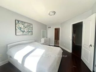 35, Glenbrook, Berczy, Markham