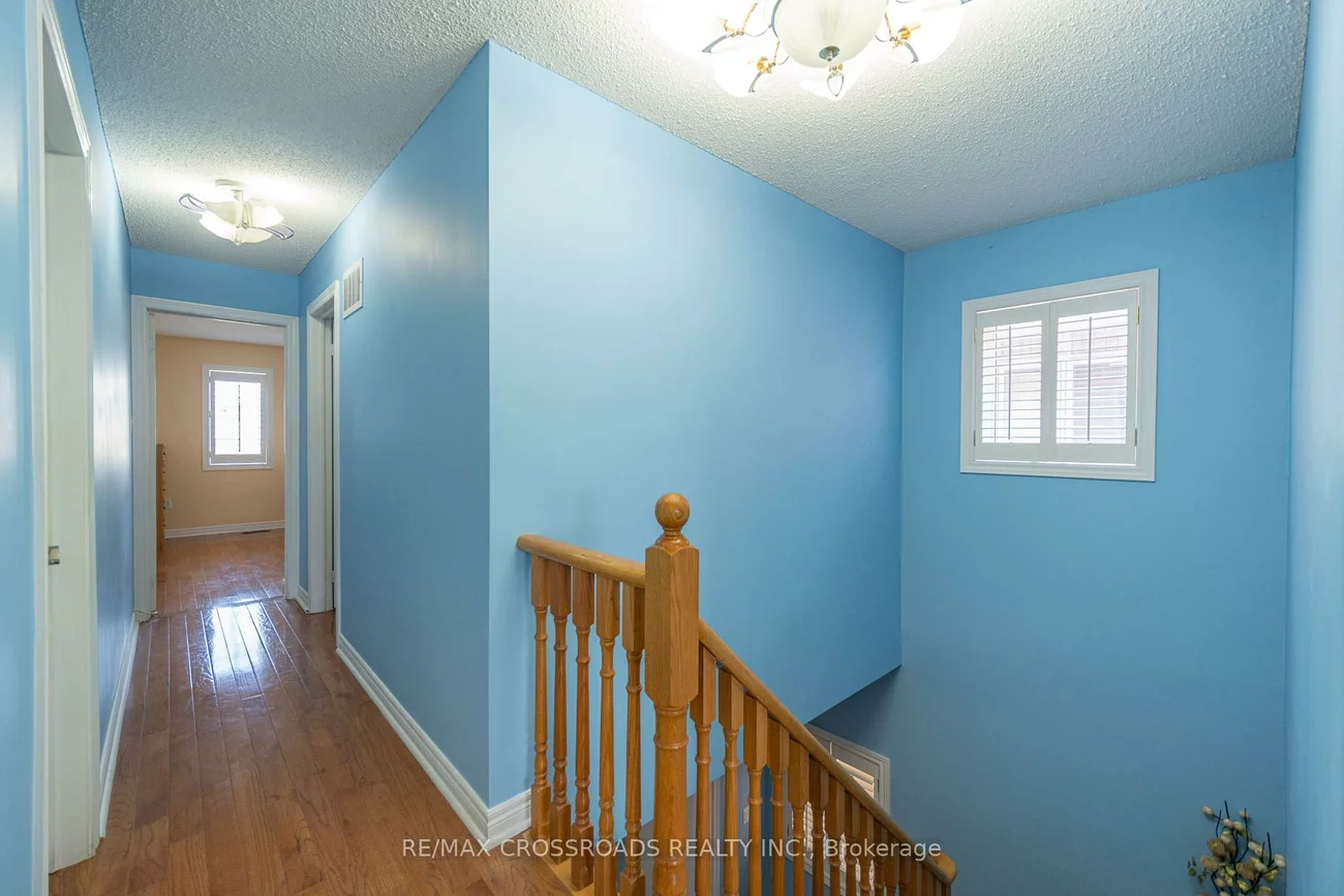 37, Clifton, Middlefield, Markham