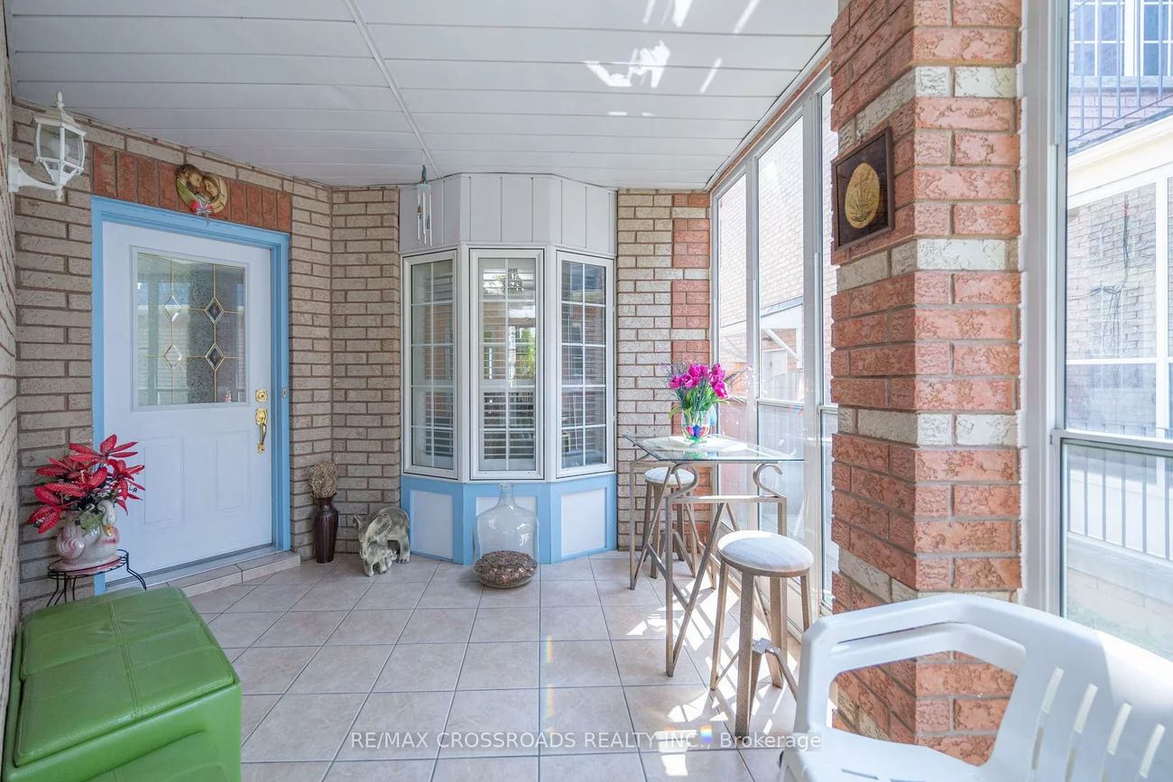 37, Clifton, Middlefield, Markham