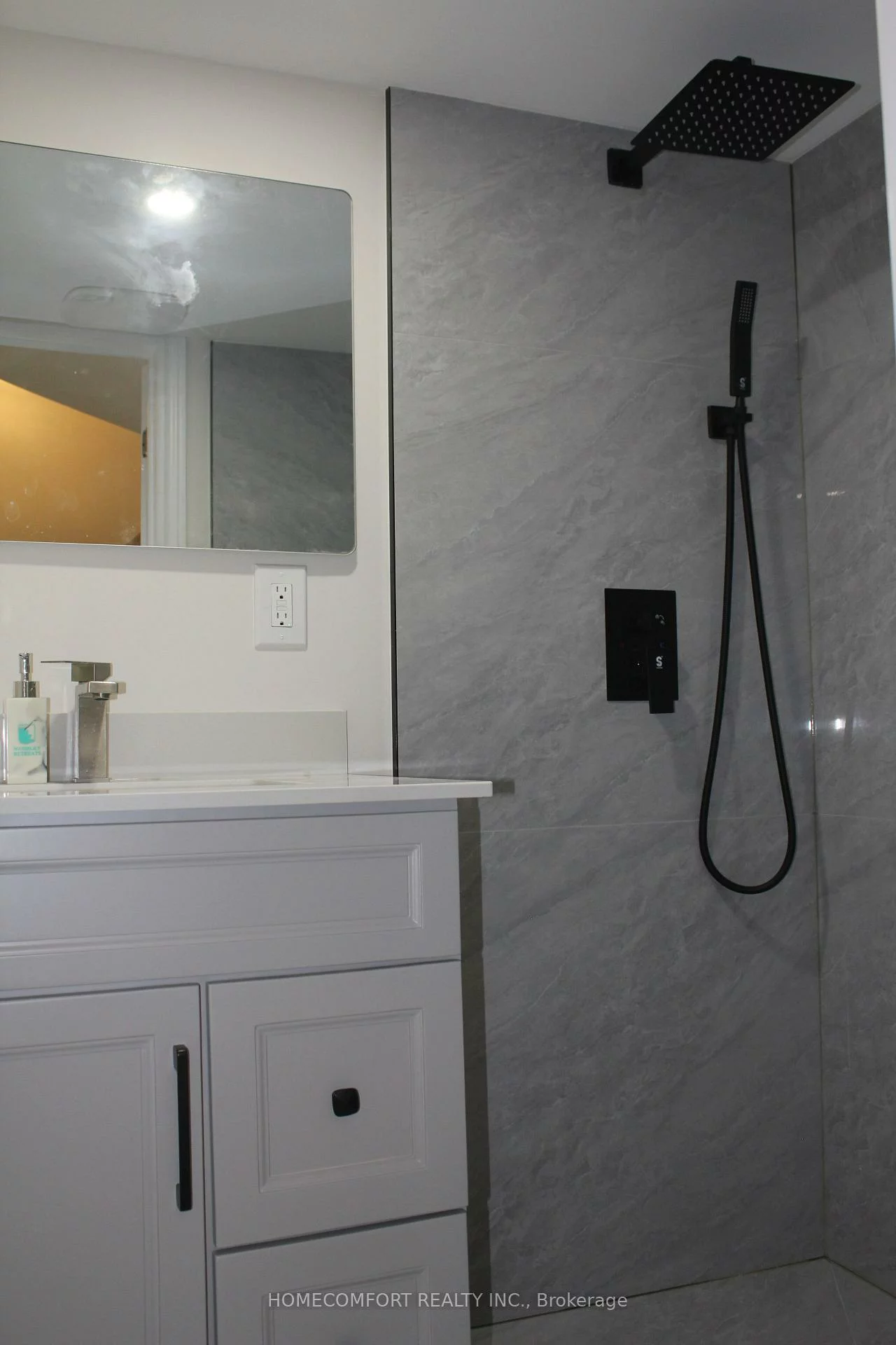 18, Glendennan, Cornell, Markham