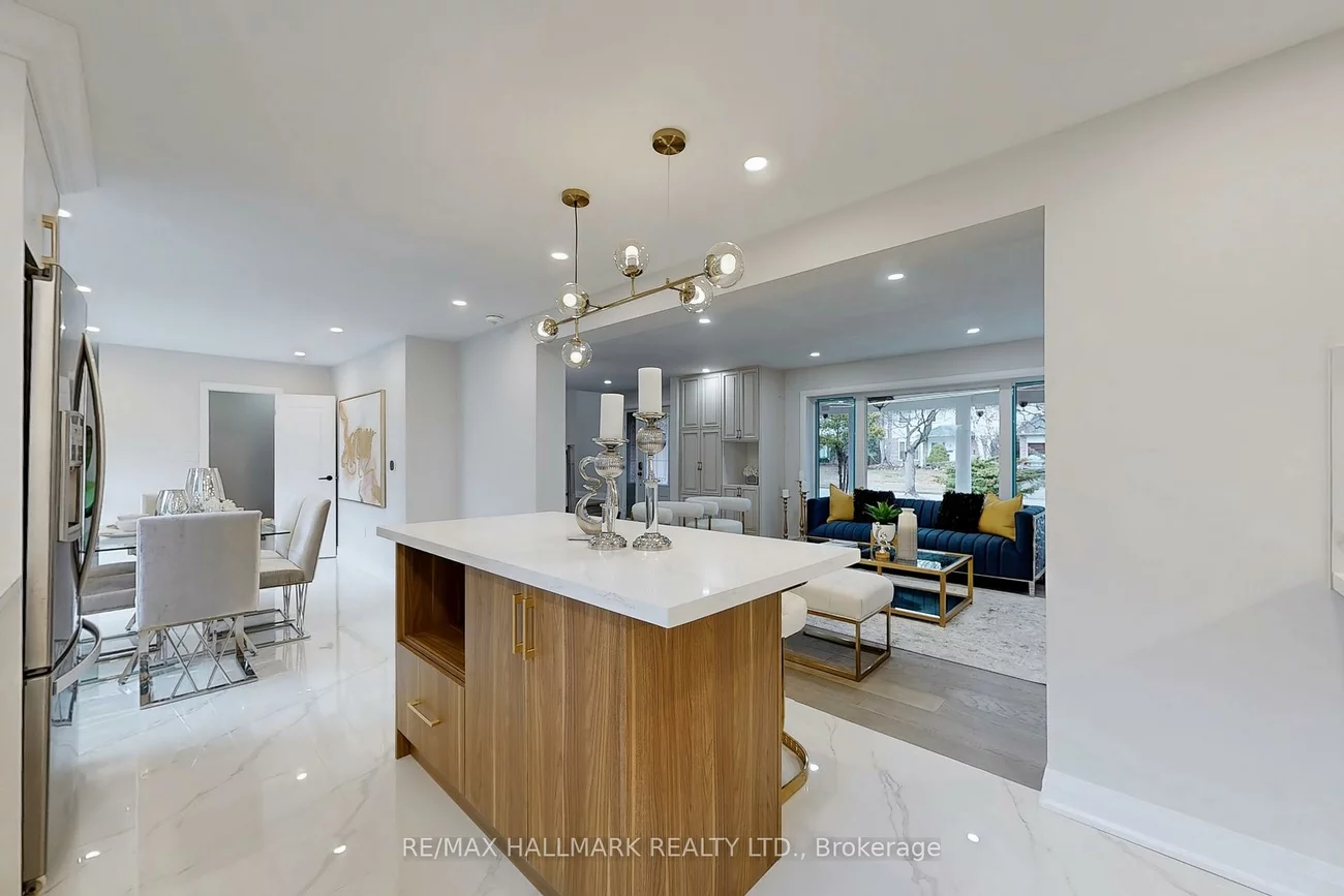 40, Squire Baker's, Sherwood-Amberglen, Markham