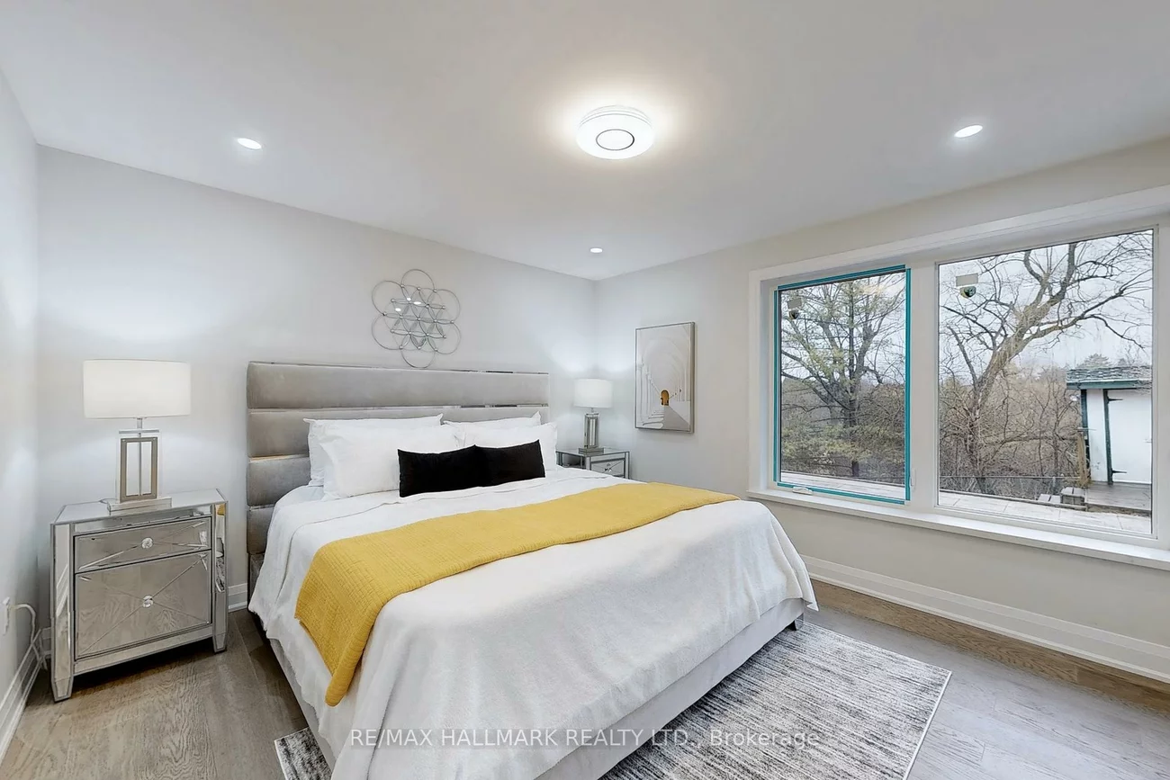 40, Squire Baker's, Sherwood-Amberglen, Markham