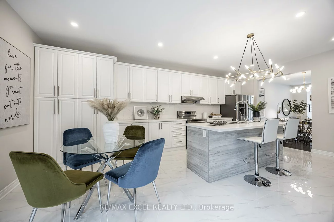 77, Sunnyside Hill, Cornell, Markham
