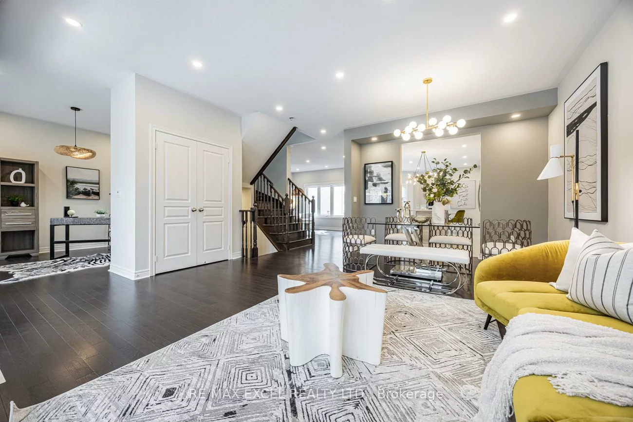 77, Sunnyside Hill, Cornell, Markham