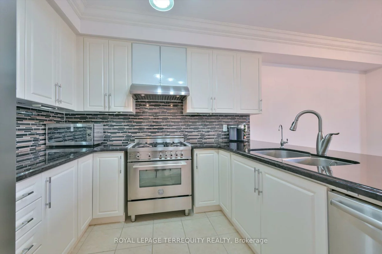 10461, Woodbine, Cathedraltown, Markham