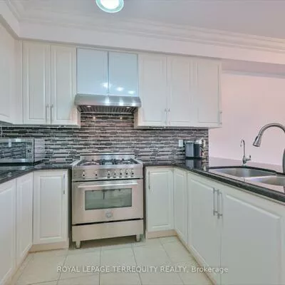 10461, Woodbine, Cathedraltown, Markham