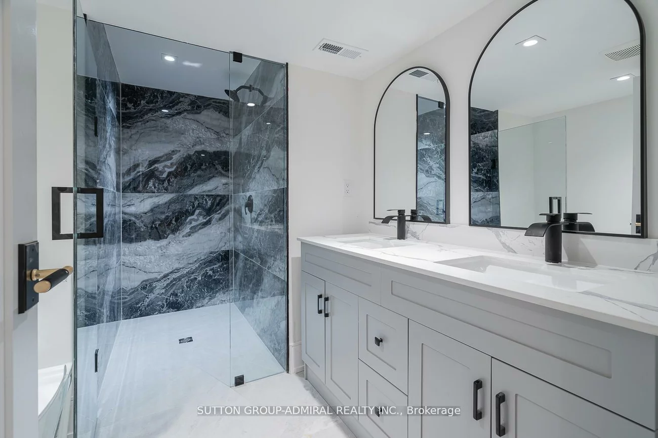 98, Babcombe, Bayview Glen, Markham