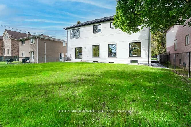 98, Babcombe, Bayview Glen, Markham