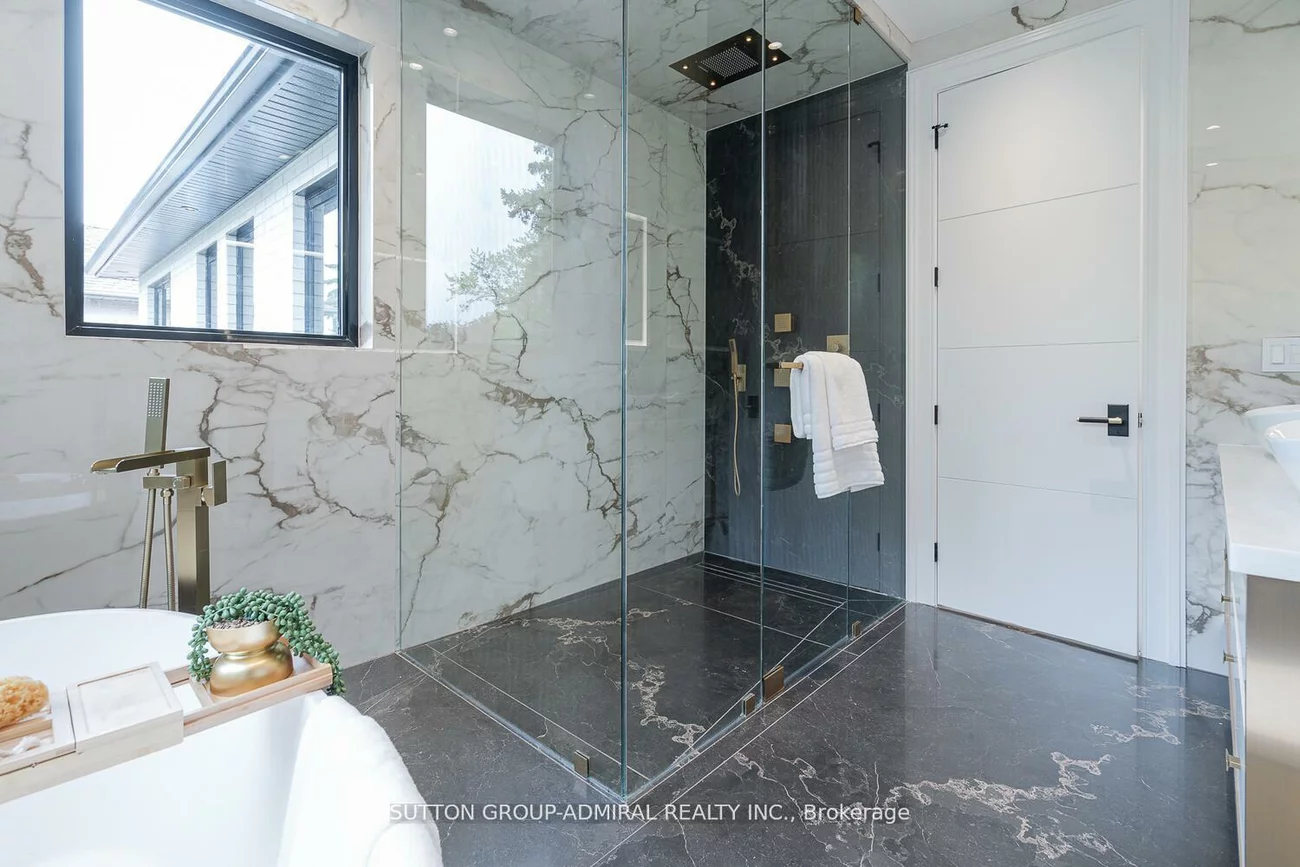 98, Babcombe, Bayview Glen, Markham
