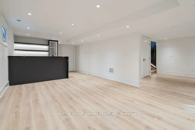 98, Babcombe, Bayview Glen, Markham
