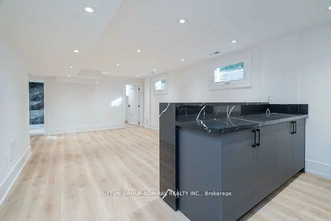 98, Babcombe, Bayview Glen, Markham
