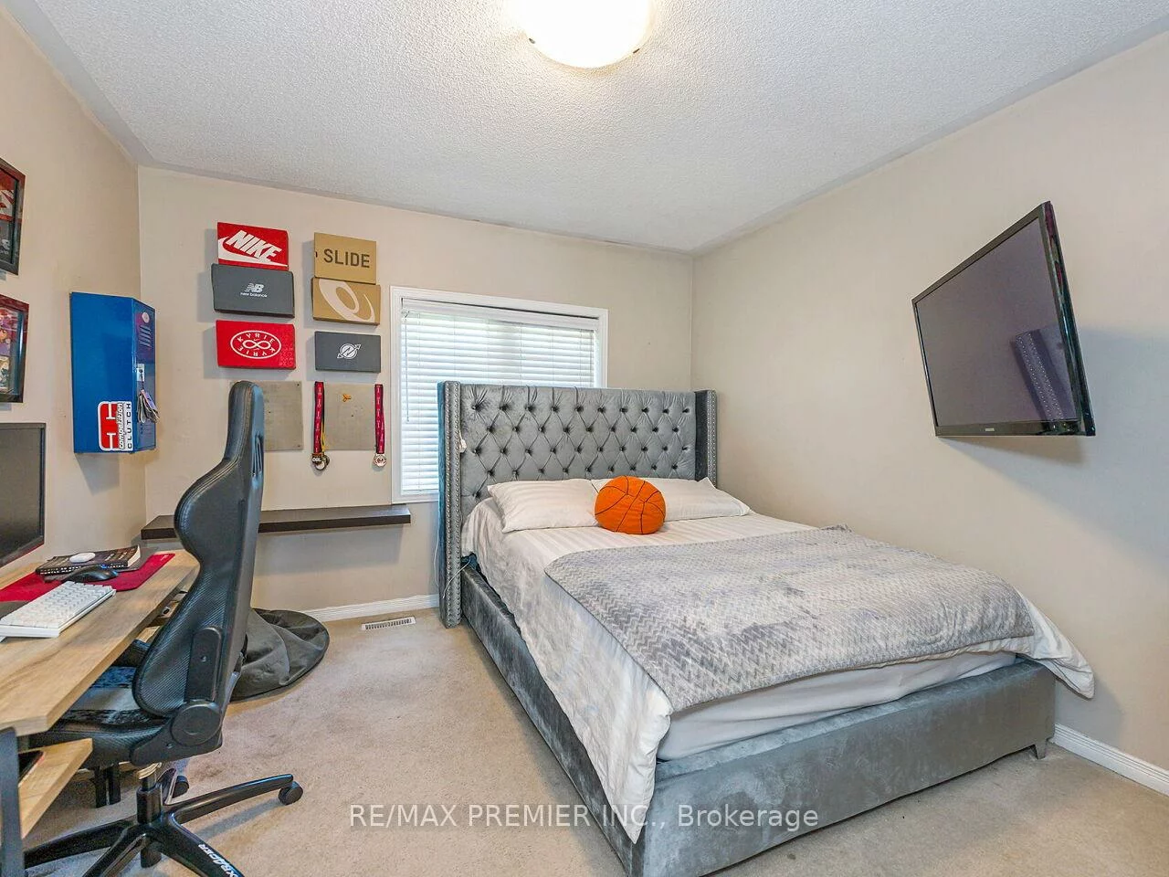 65, Victoria Wood, Greensborough, Markham