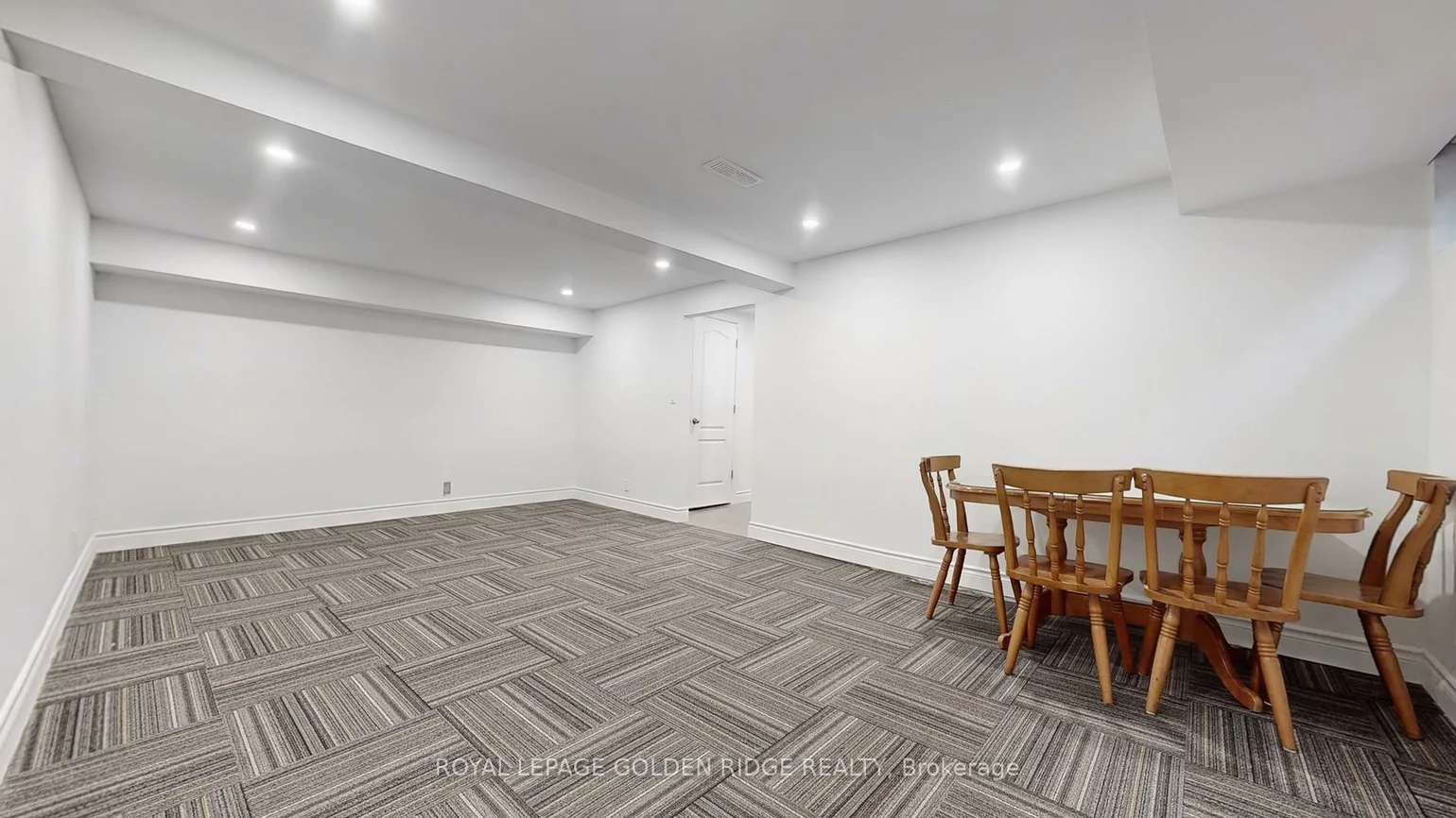 42, Castle Harbour, Bayview Fairway-Bayview Country Club Estates, Markham