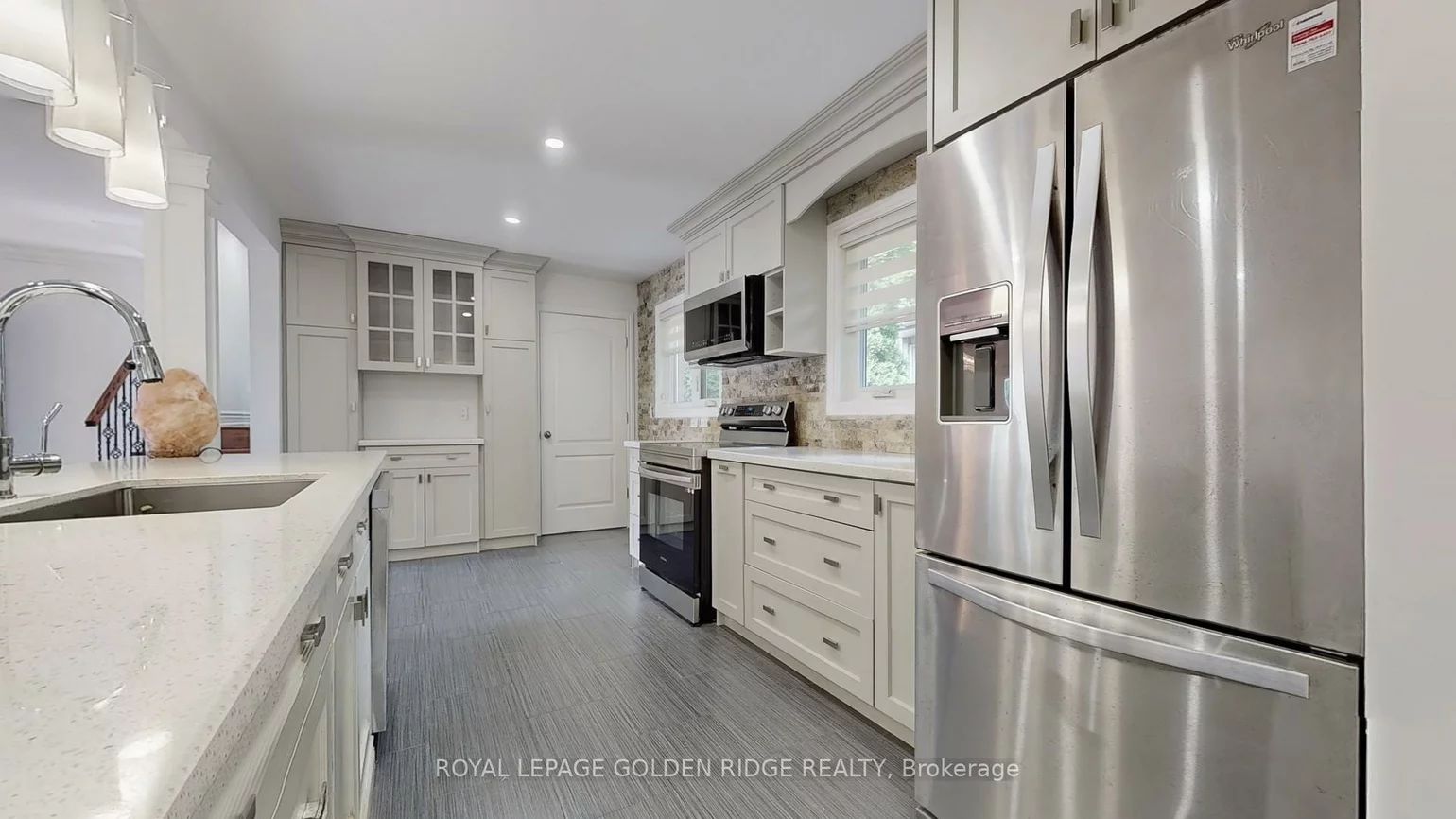 42, Castle Harbour, Bayview Fairway-Bayview Country Club Estates, Markham