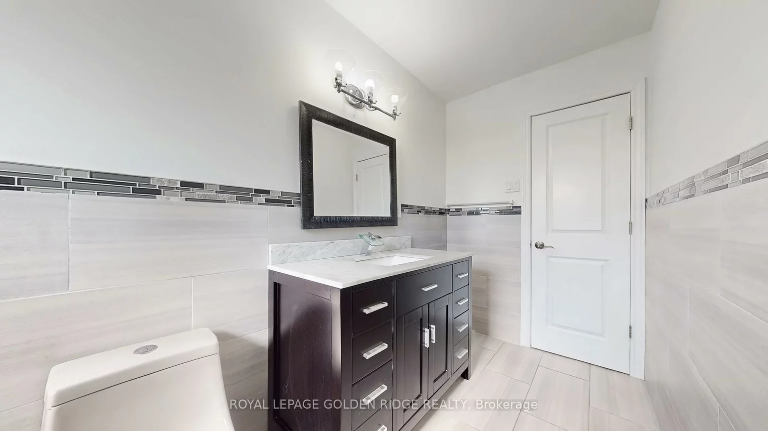 42, Castle Harbour, Bayview Fairway-Bayview Country Club Estates, Markham