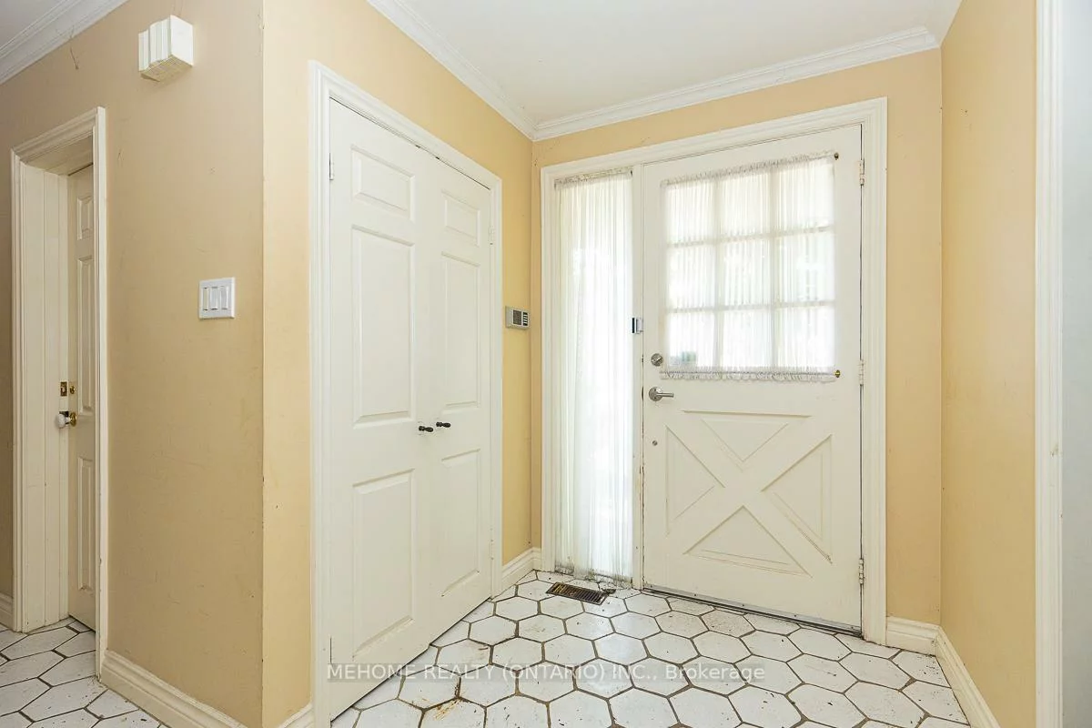 9, Laureleaf, Bayview Glen, Markham