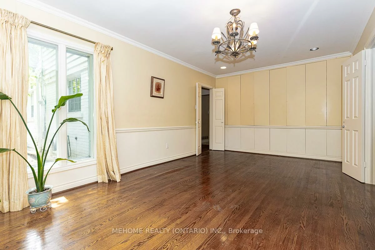 9, Laureleaf, Bayview Glen, Markham