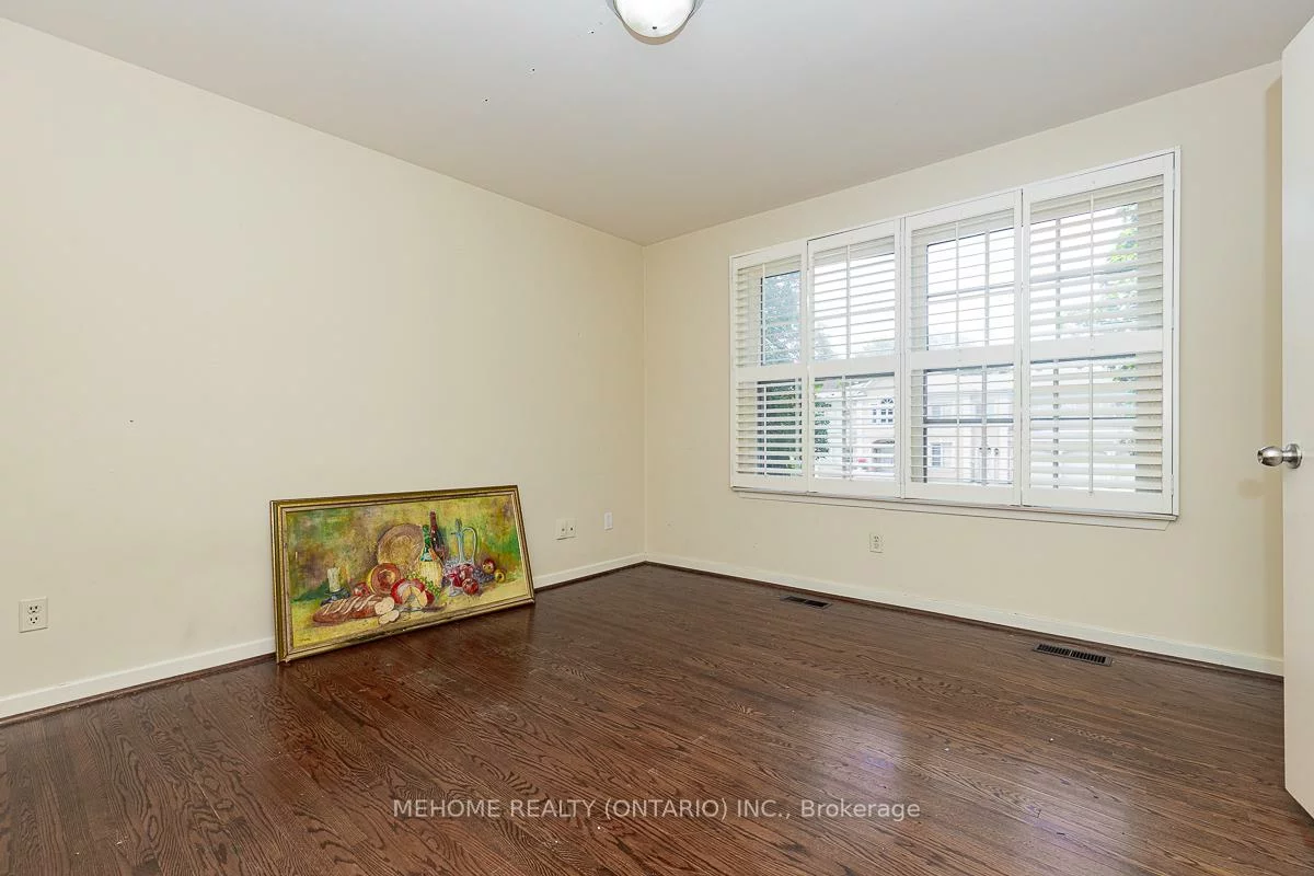 9, Laureleaf, Bayview Glen, Markham