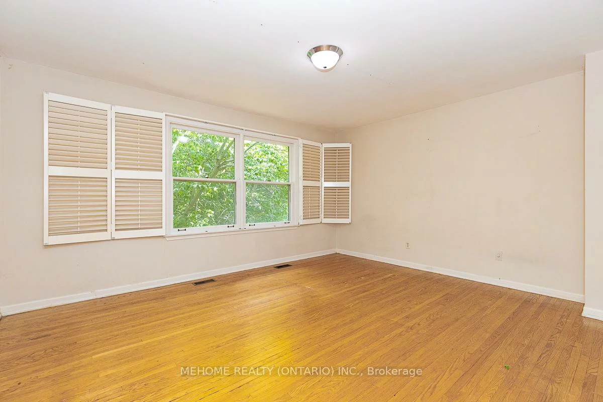 9, Laureleaf, Bayview Glen, Markham