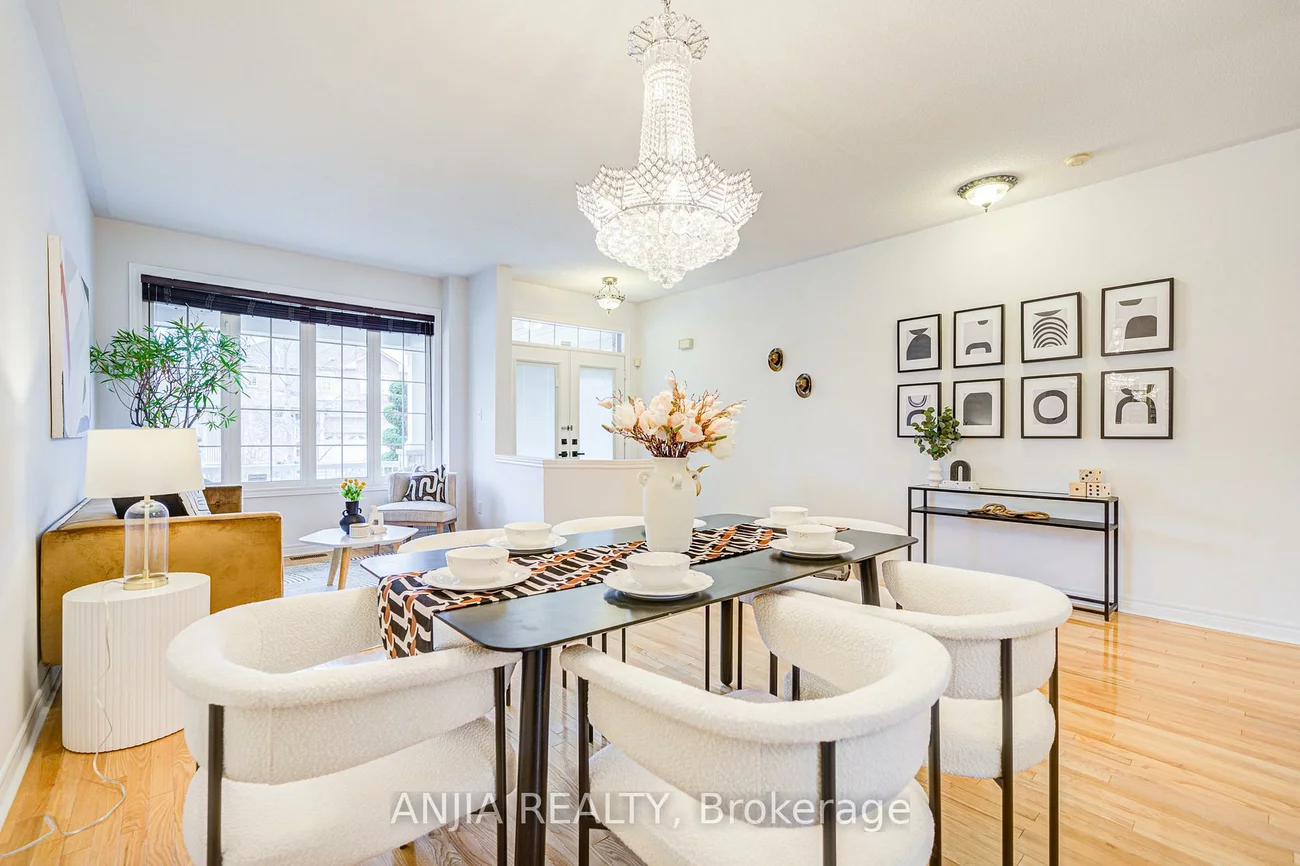 6, Linsmary, Greensborough, Markham