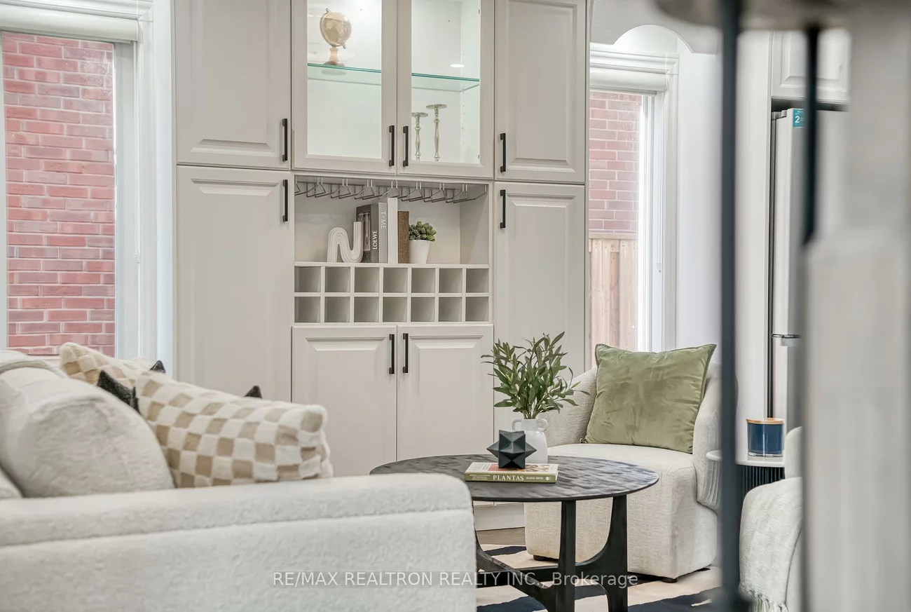 9, Smithy, Raymerville, Markham