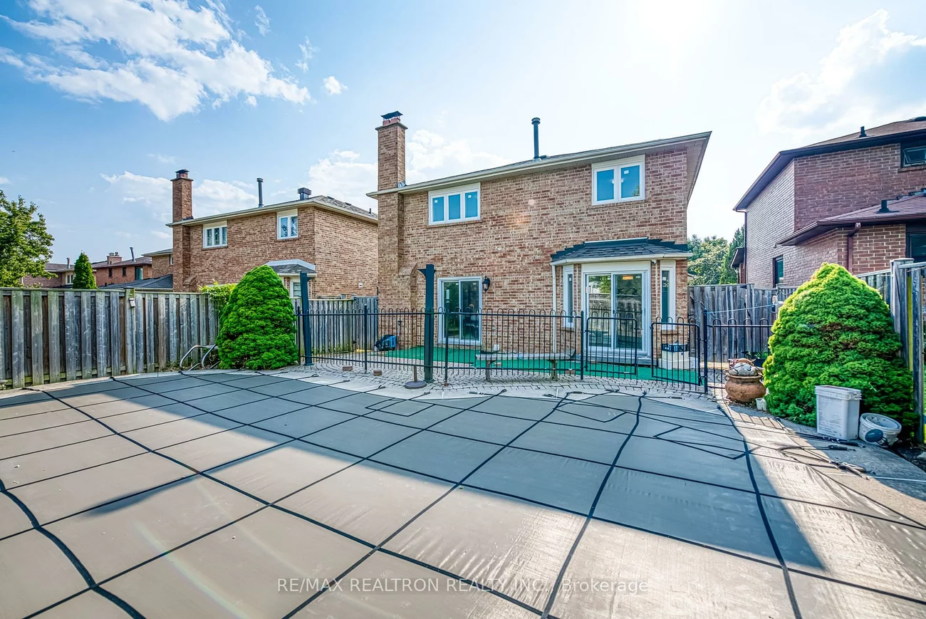 9, Smithy, Raymerville, Markham