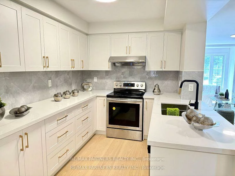 516, Bur Oak, Berczy, Markham