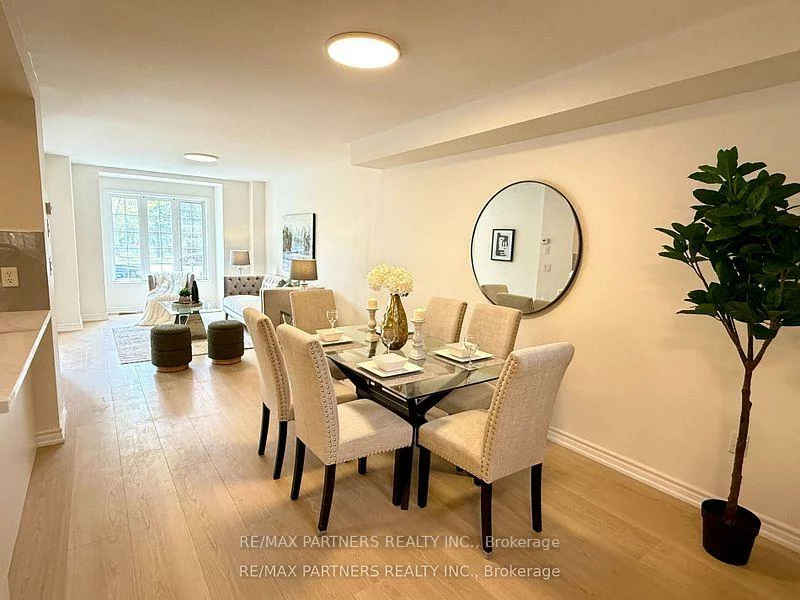 516, Bur Oak, Berczy, Markham