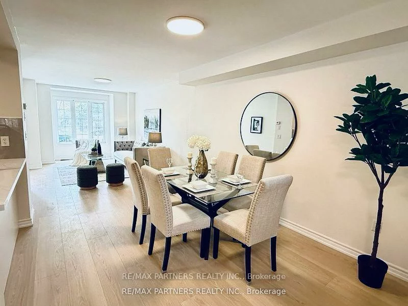 516, Bur Oak, Berczy, Markham