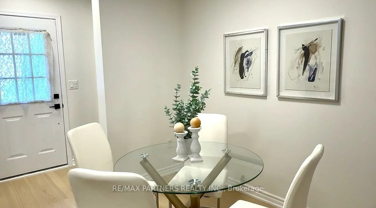 516, Bur Oak, Berczy, Markham