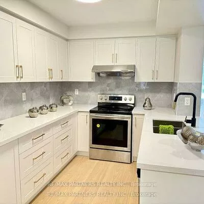 516, Bur Oak, Berczy, Markham