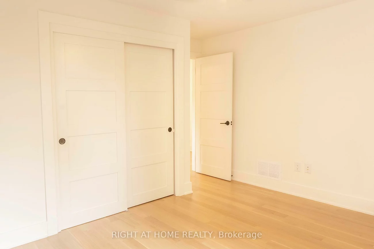 34, Wildrose, Bayview Glen, Markham