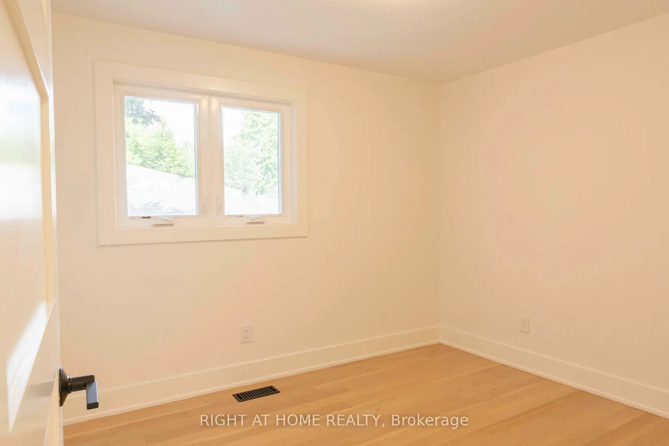 34, Wildrose, Bayview Glen, Markham