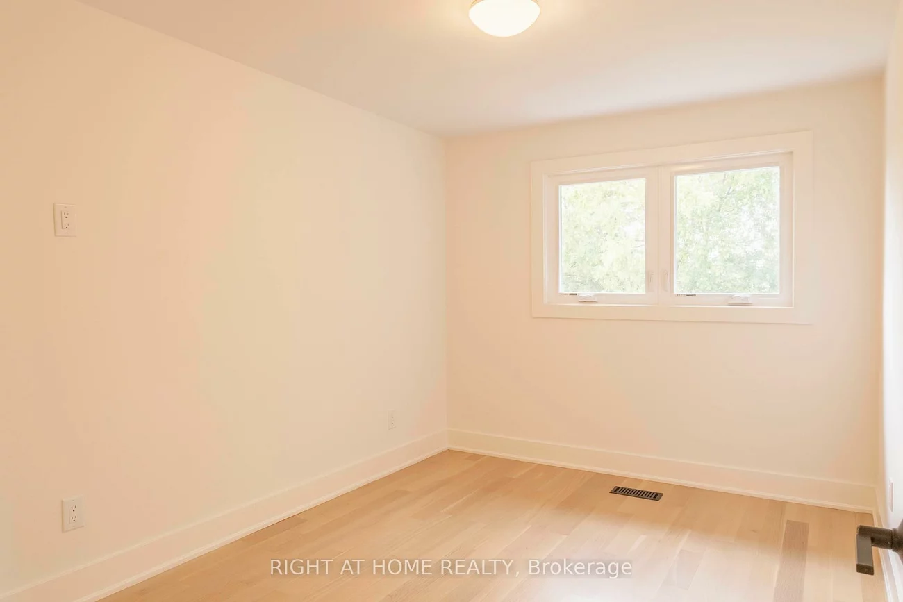 34, Wildrose, Bayview Glen, Markham