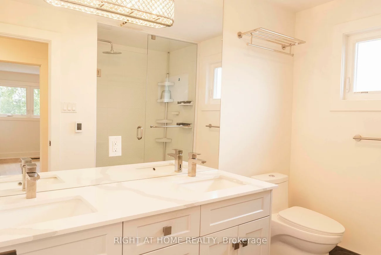 34, Wildrose, Bayview Glen, Markham