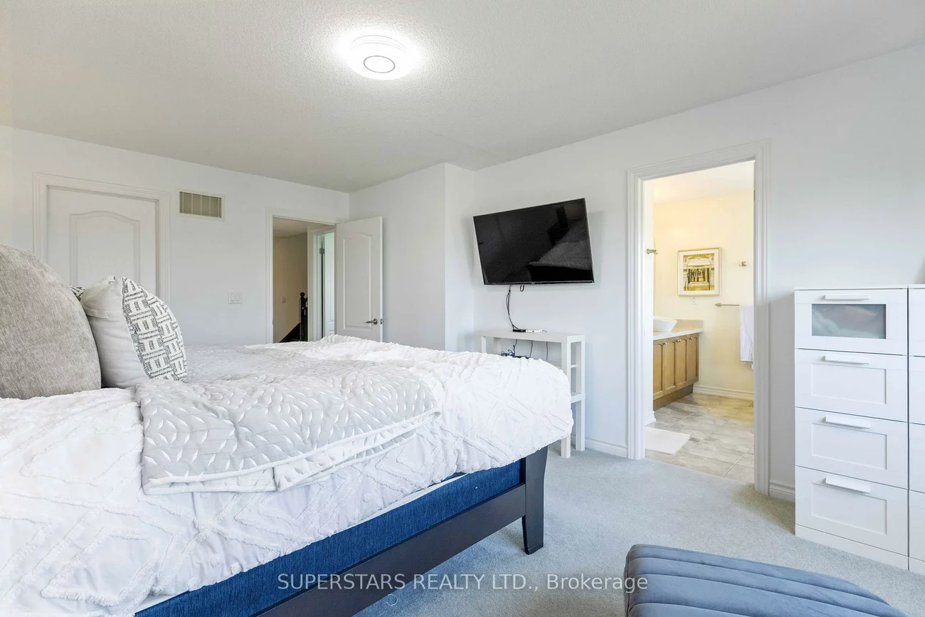 70, Living Cres, Victoria Square, Markham