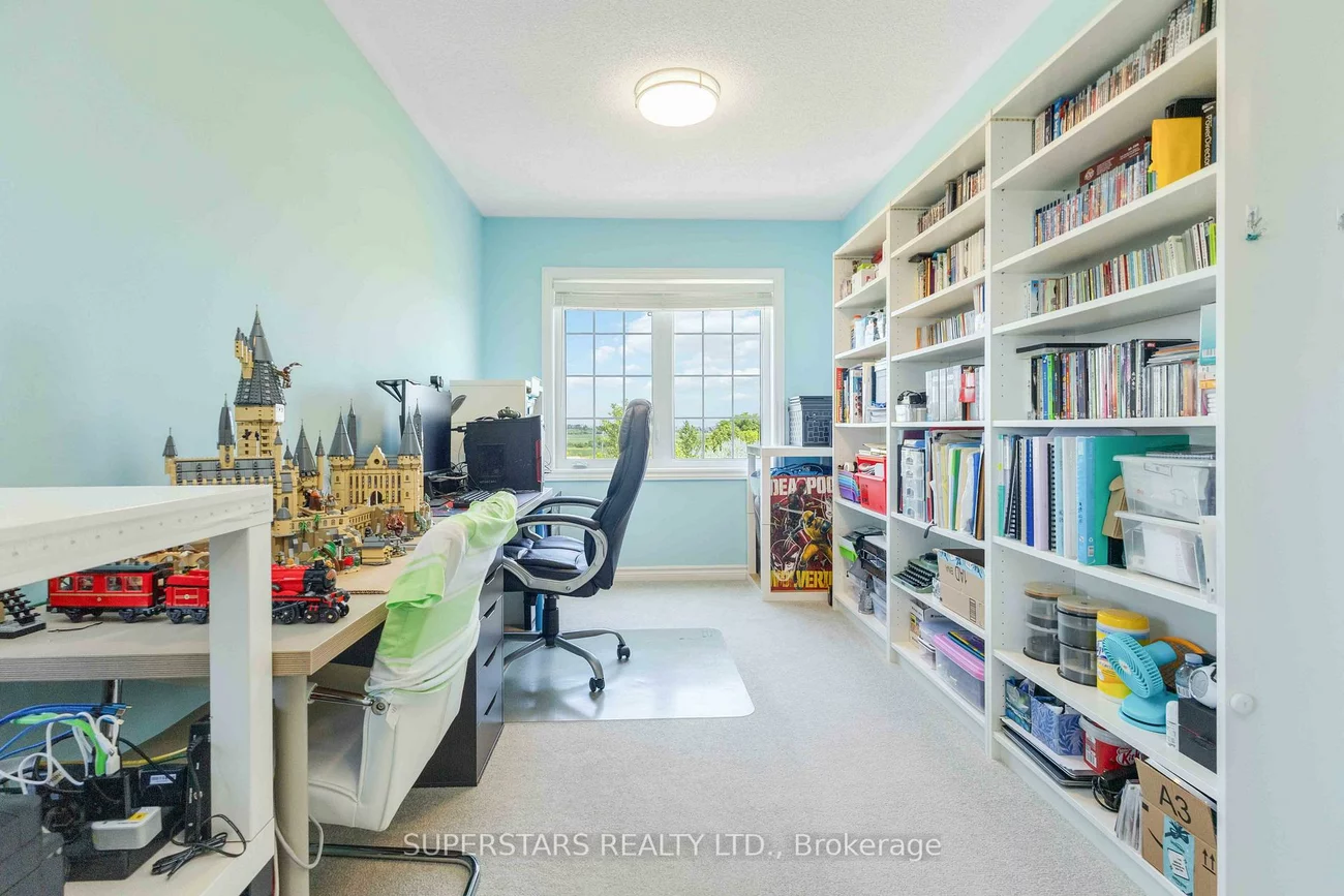 70, Living Cres, Victoria Square, Markham