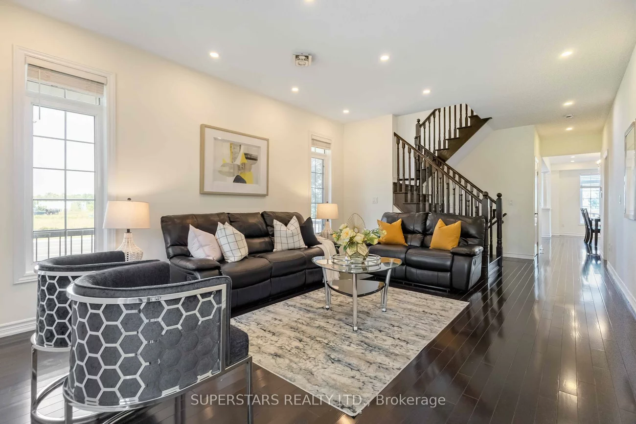 70, Living Cres, Victoria Square, Markham